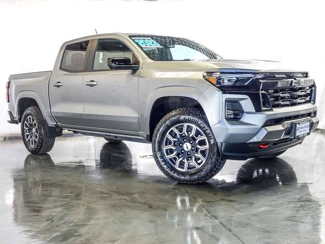 Certified 2023 Chevrolet Colorado Z71 w/ Z71 Convenience Package 2 AWD/4WD image 2