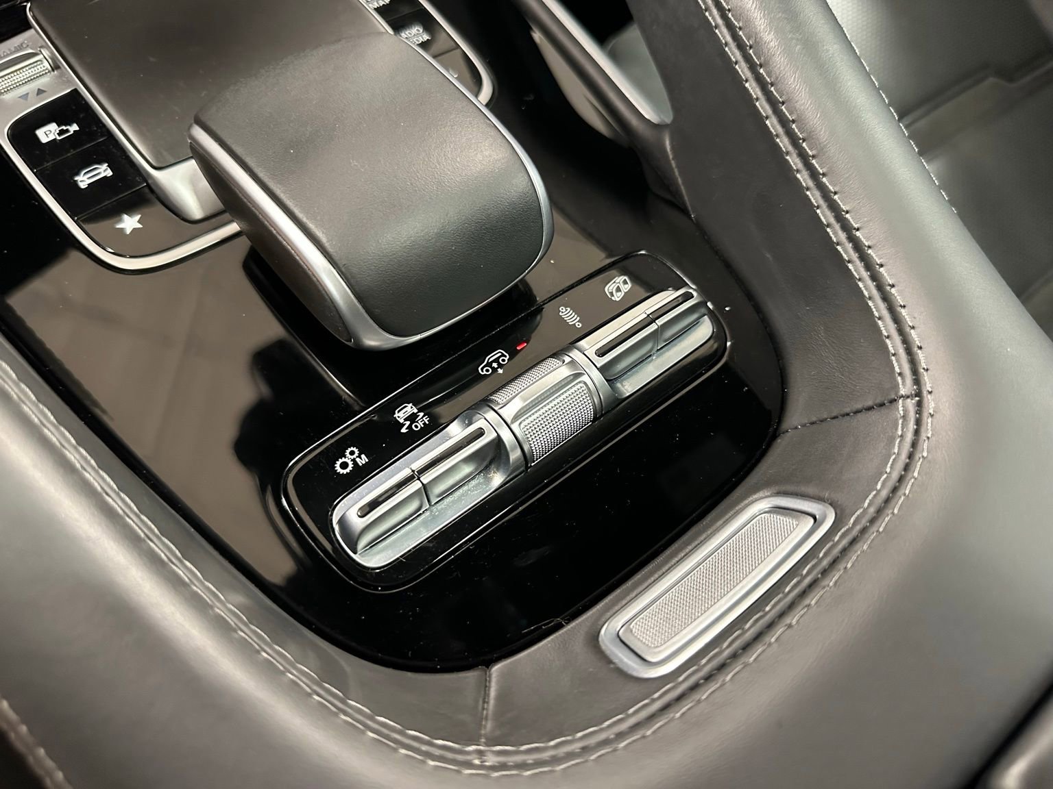 Used 2022 Mercedes-Benz GLE 53 AMG 4MATIC Coupe image 37