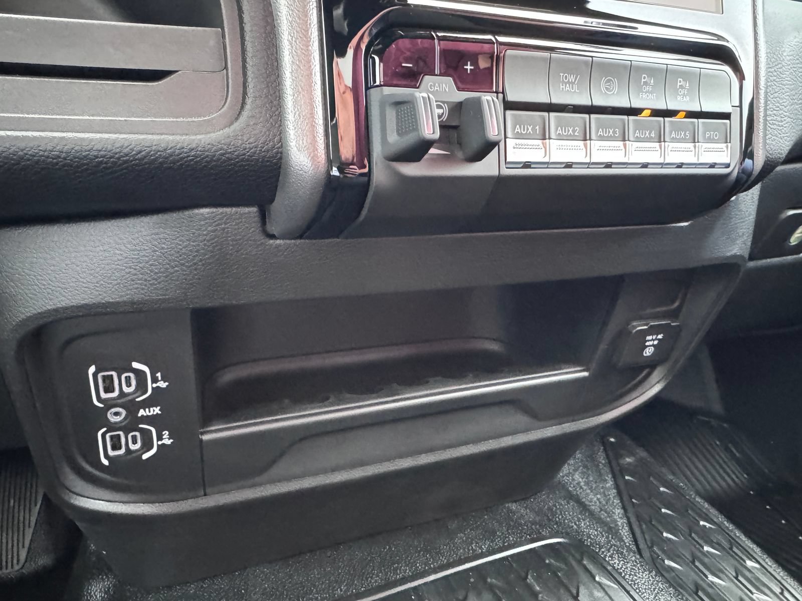 New 2025 RAM 5500 2WD Regular Cab image 16
