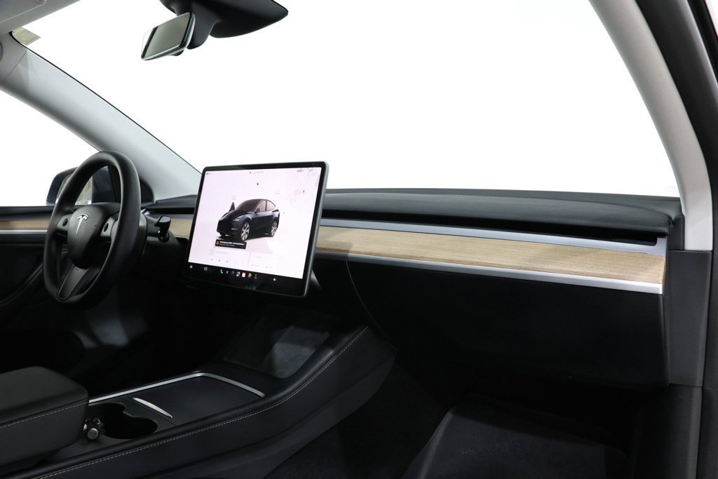 Used 2024 Tesla Model Y Long Range AWD/4WD image 15