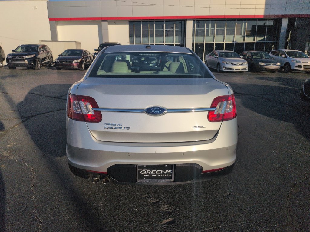 Used 2012 Ford Taurus SEL FWD image 4
