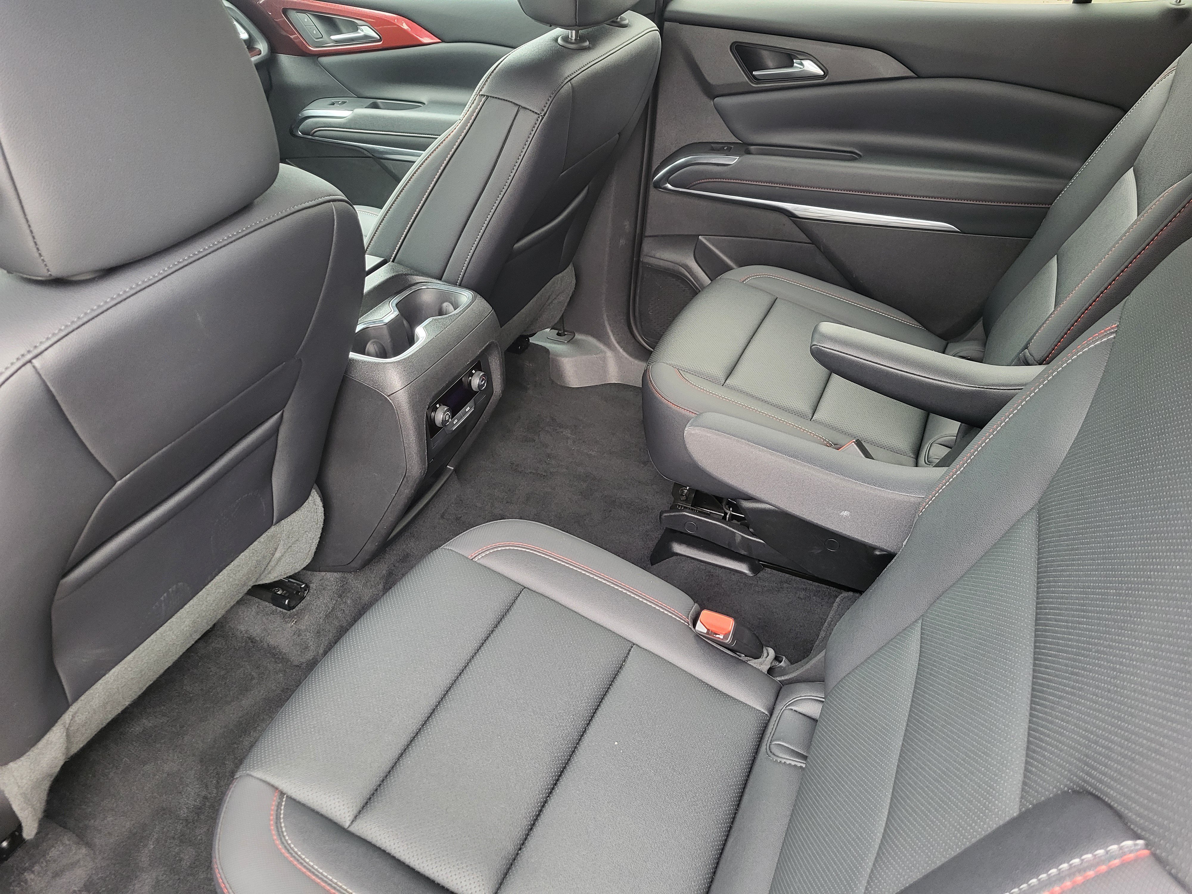 Used 2025 Chevrolet Traverse Z71 AWD/4WD image 22