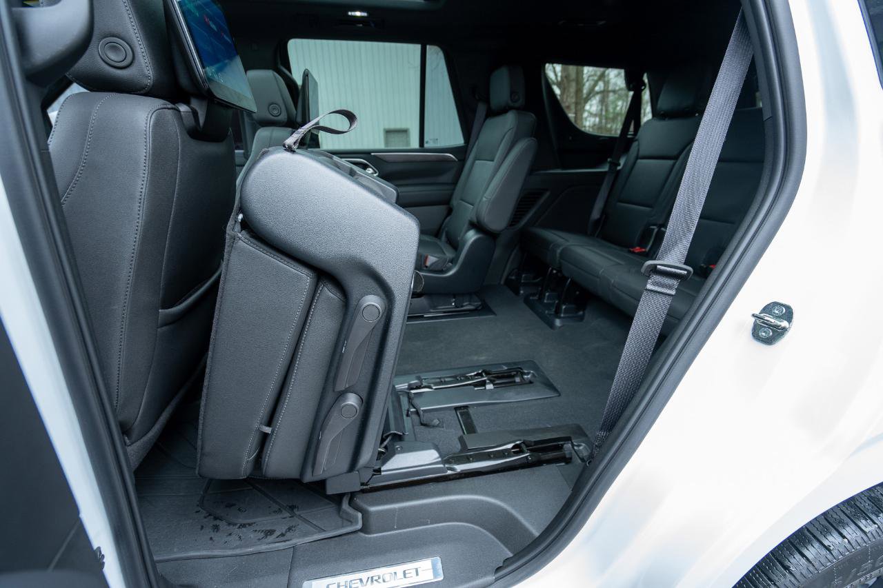 Used 2023 Chevrolet Tahoe LT w/ Luxury Package image 33