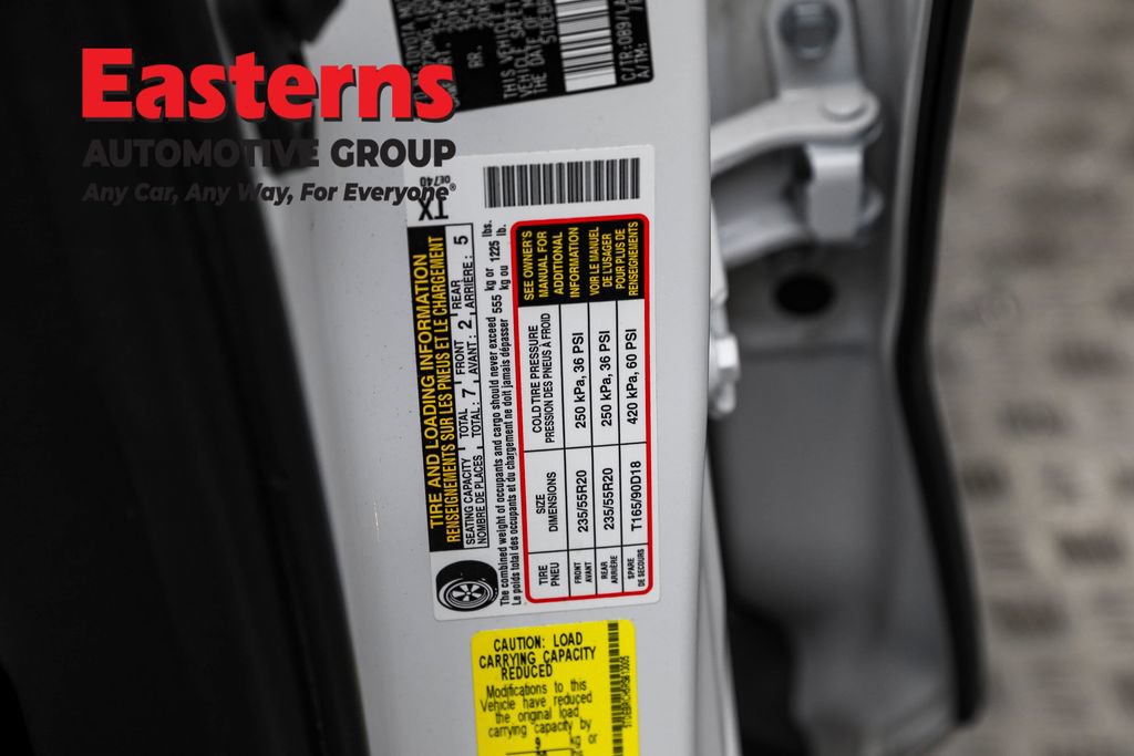 Used 2024 Toyota Highlander Platinum AWD/4WD image 42