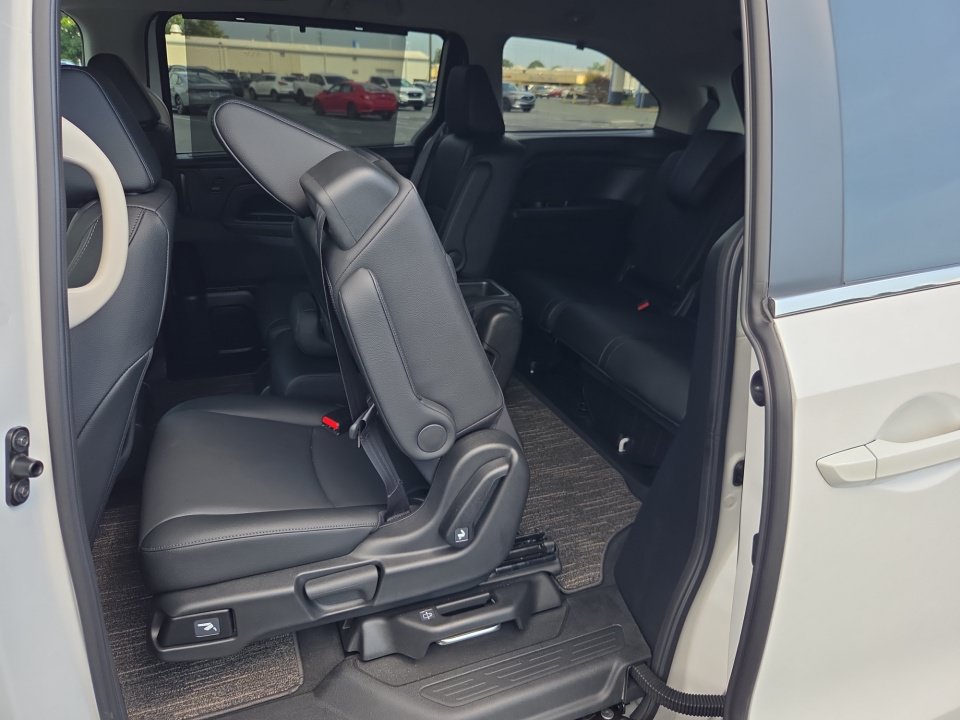 Used 2026 Honda Odyssey EX-L image 30