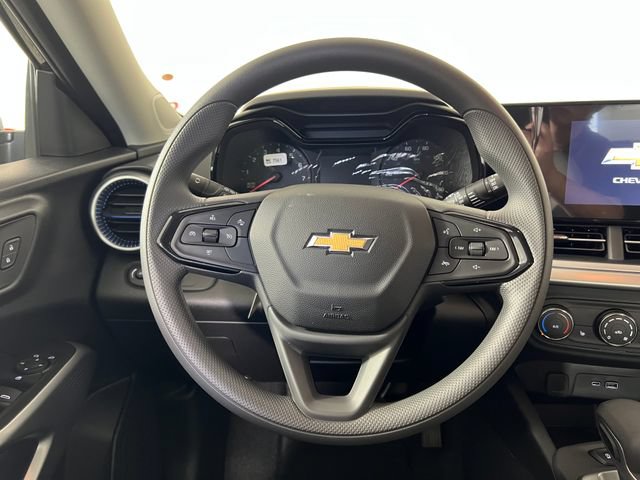New 2026 Chevrolet Trax LS w/ LS Convenience Package FWD image 14