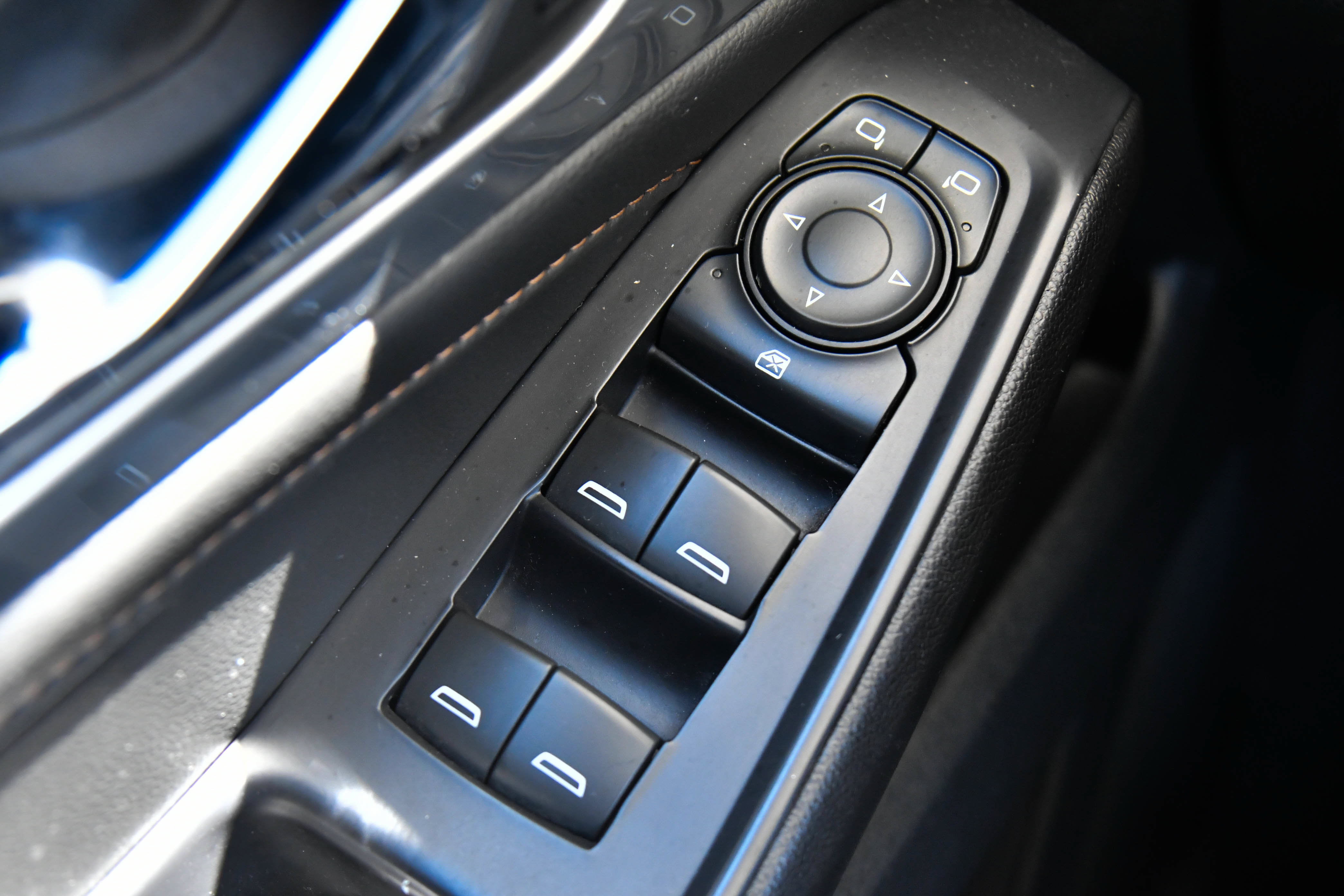 Used 2021 Chevrolet Traverse LS FWD image 30