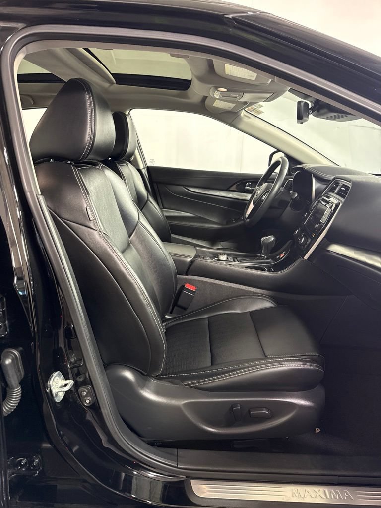 Used 2023 Nissan Maxima SL FWD image 17