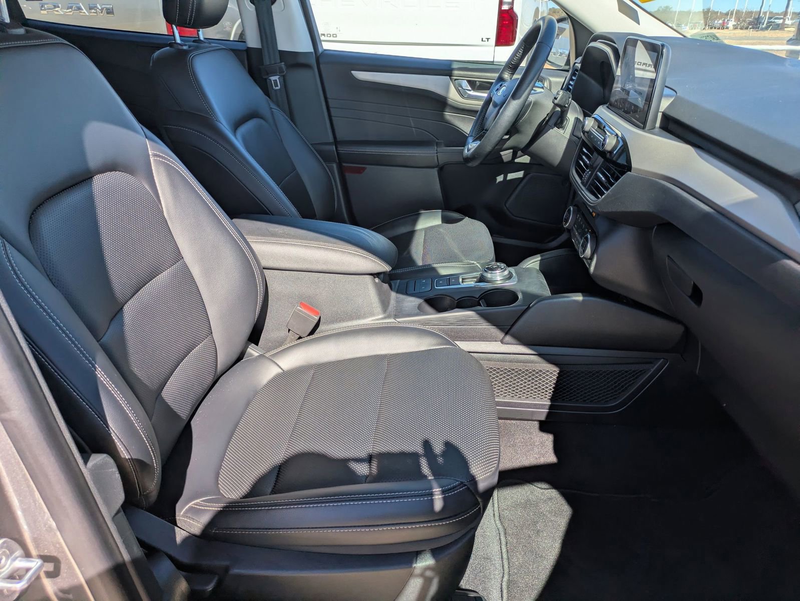 Used 2021 Ford Escape SEL image 26