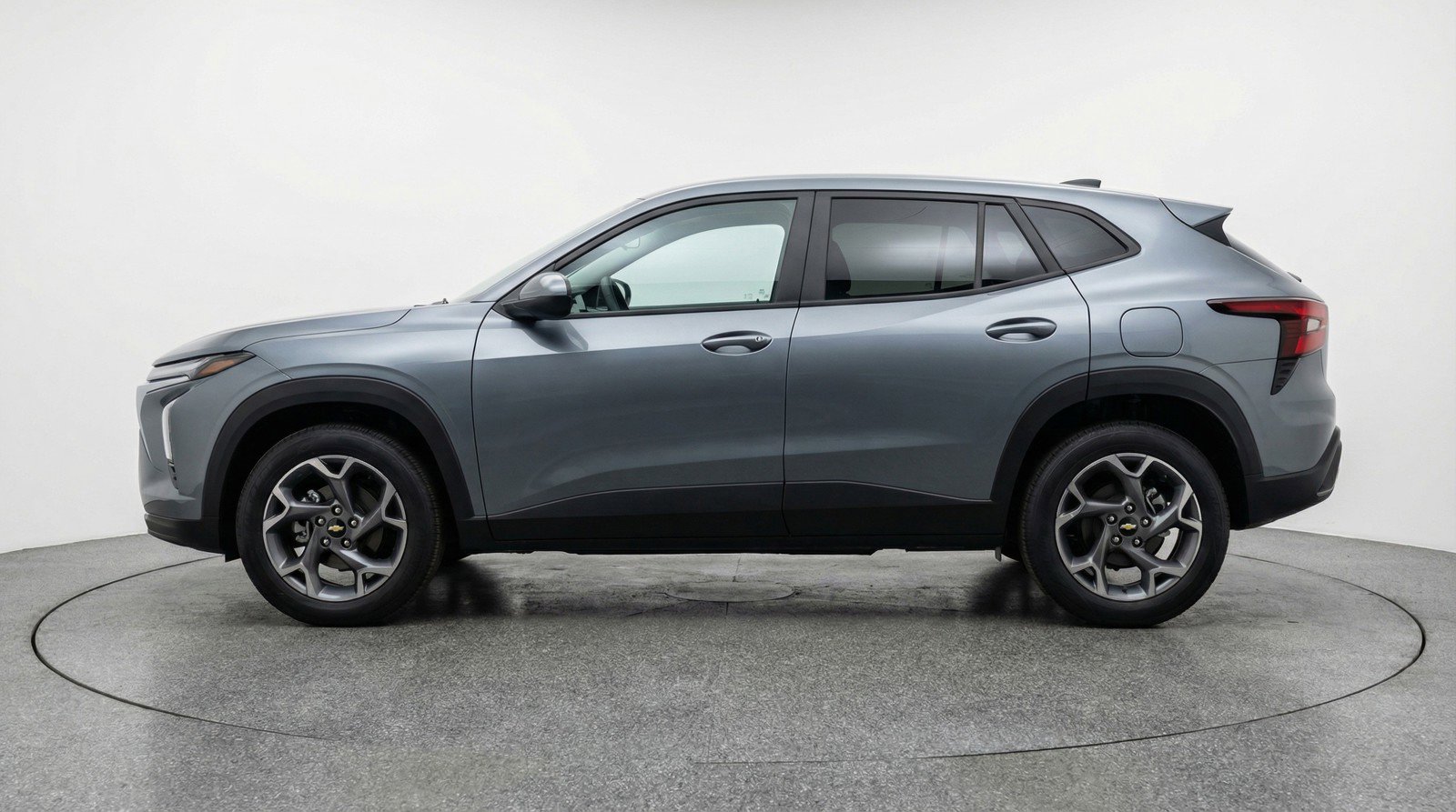 Used 2025 Chevrolet Trax LT FWD image 5