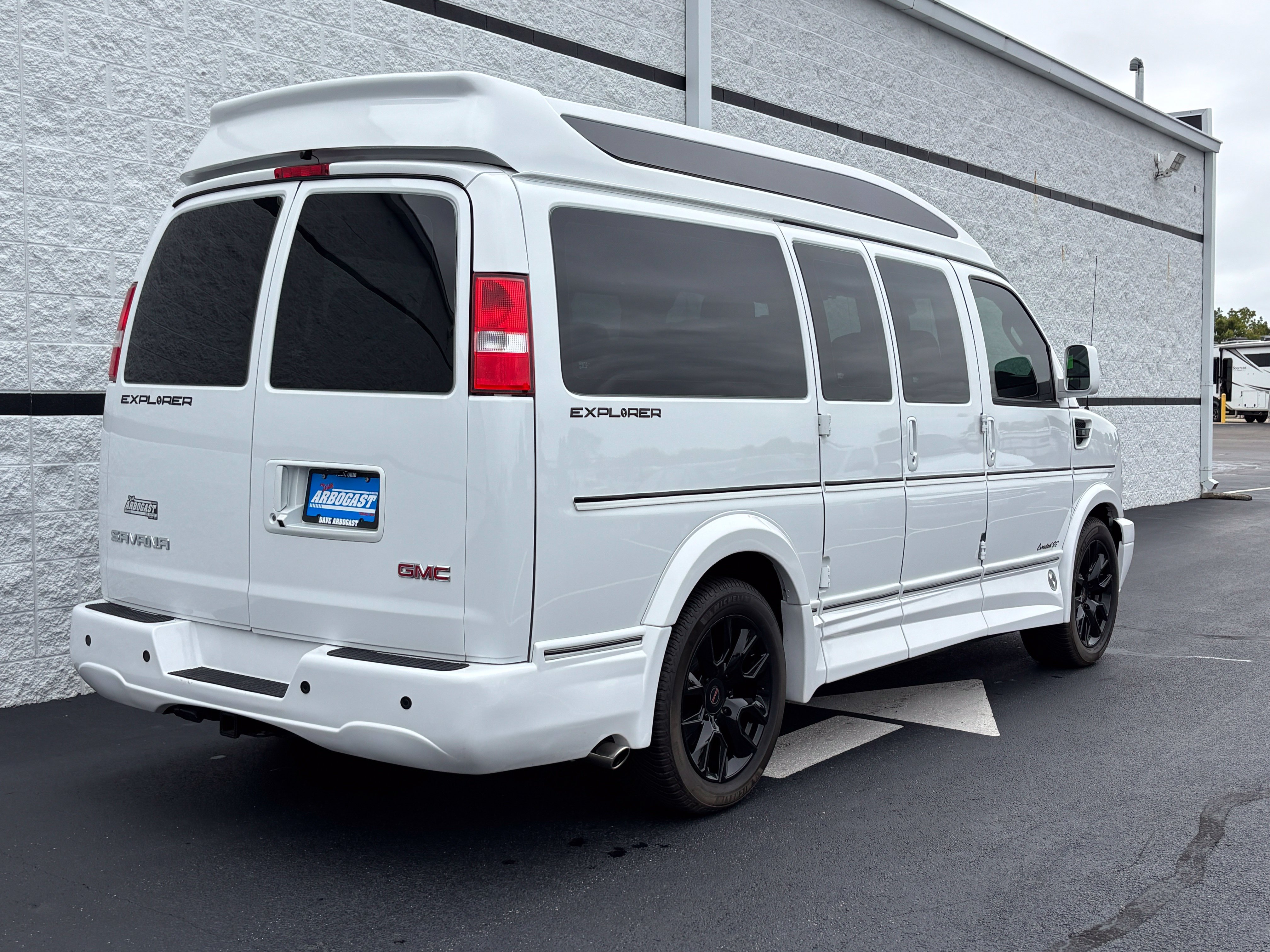 New 2026 GMC Savana 2500 w/ Driver Convenience Package RWD image 8