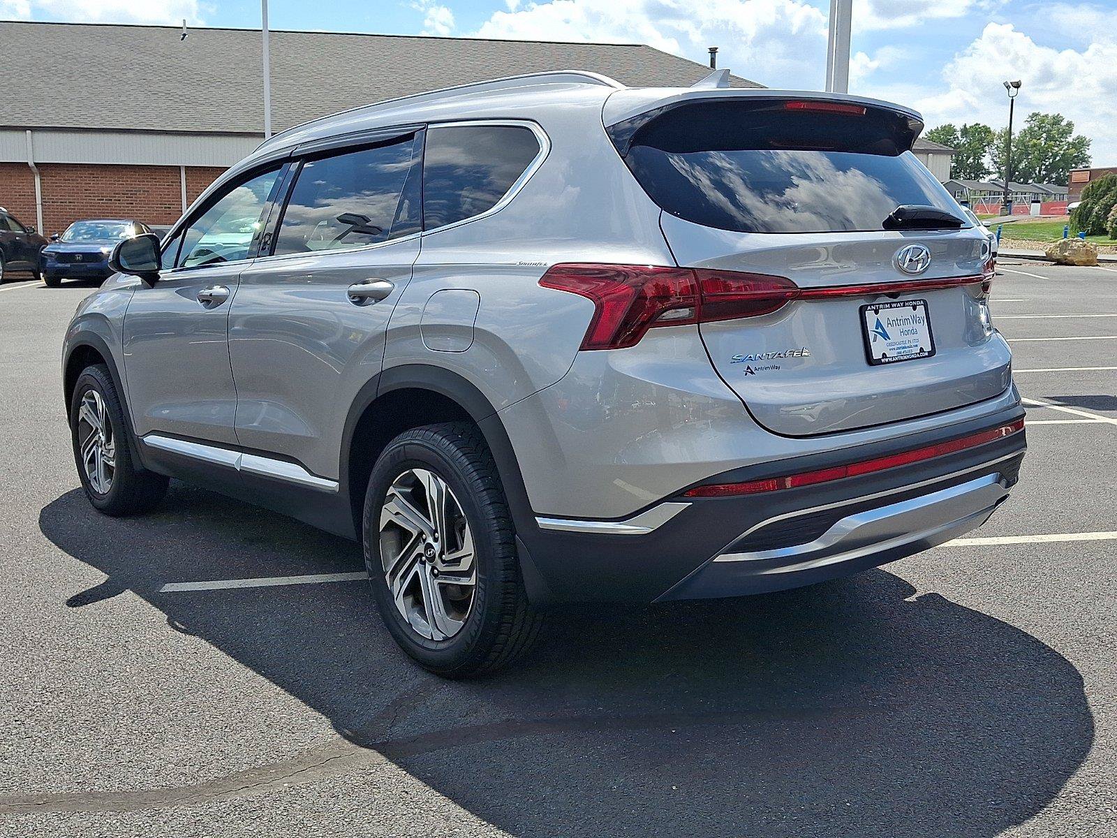 Used 2021 Hyundai Santa Fe SEL AWD/4WD image 4