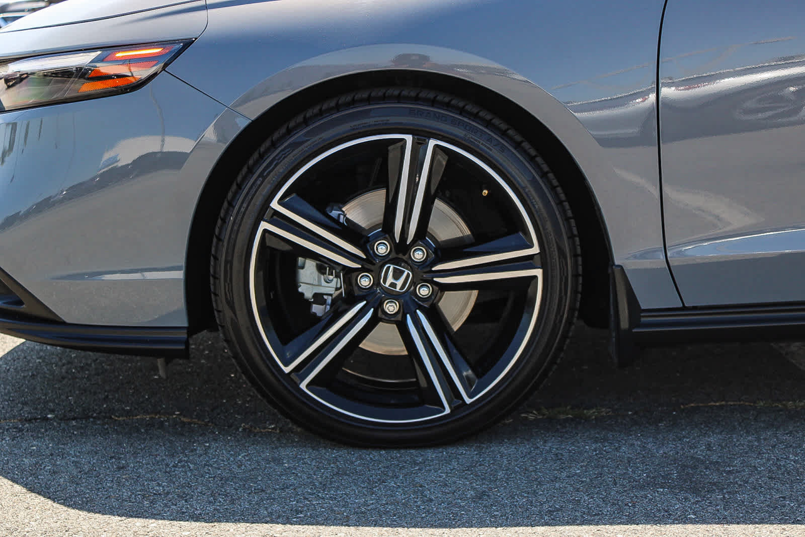 Used 2023 Honda Accord Sport image 11