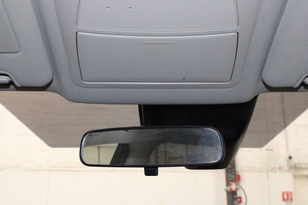 Used 2020 Nissan Rogue SV image 28