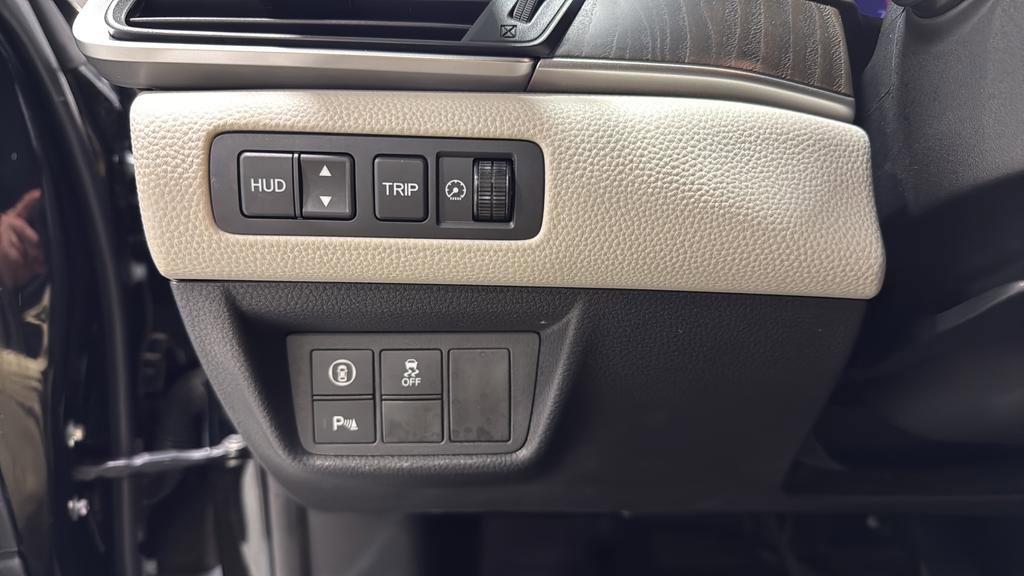 Used 2018 Honda Accord Touring image 19
