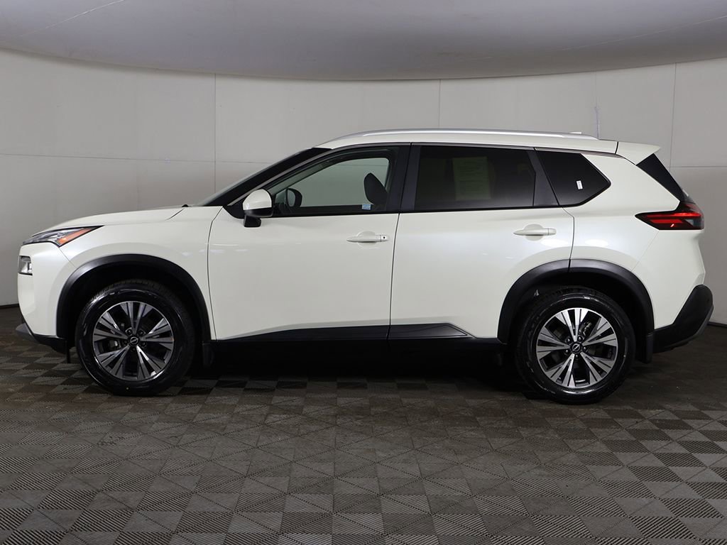 Used 2023 Nissan Rogue SV w/ SV Premium B Package image 17