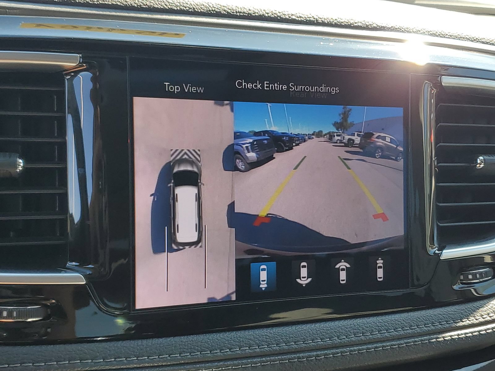 Used 2019 Chrysler Pacifica Limited FWD image 29