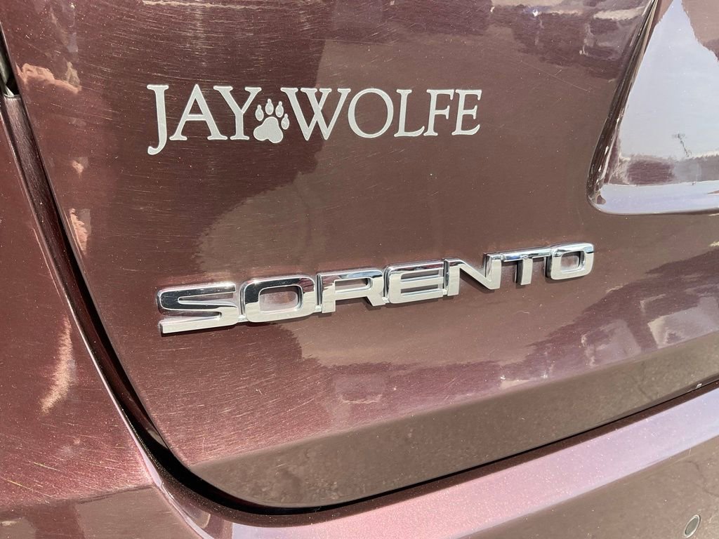 Used 2016 Kia Sorento LX w/ LX Convenience Package image 24