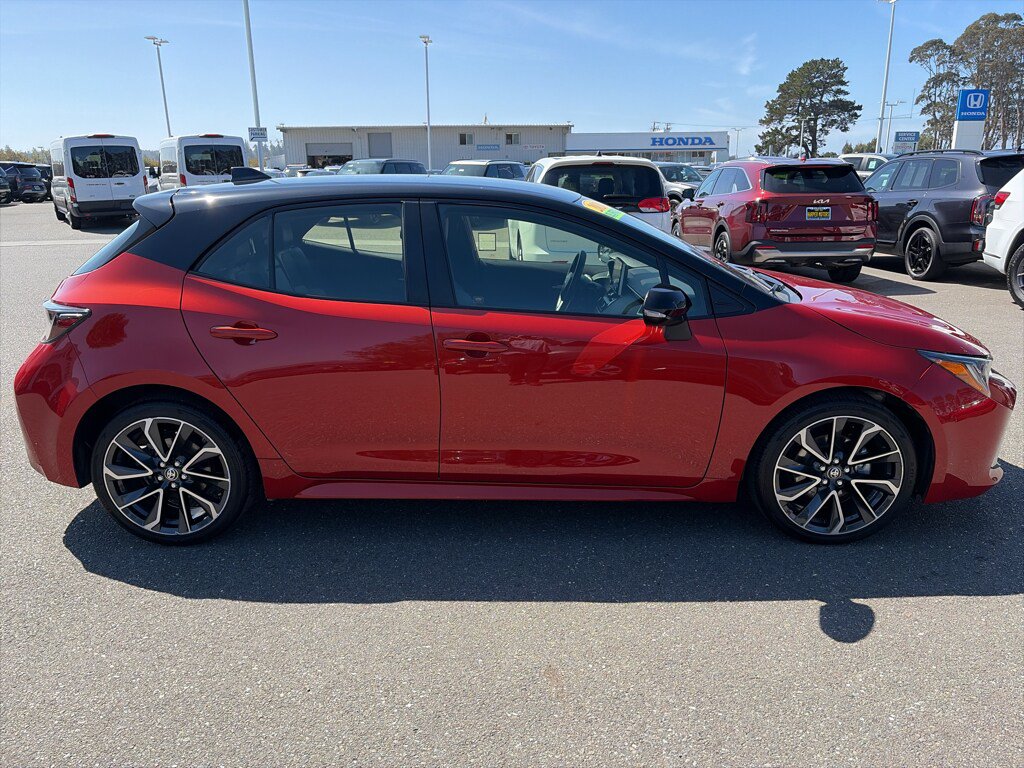 Used 2020 Toyota Corolla XSE FWD image 7