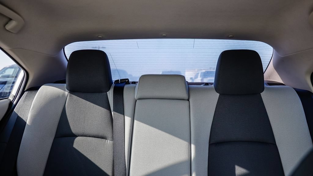 Used 2021 Toyota Corolla LE w/ Carpet Mat Package (TMS) FWD image 26