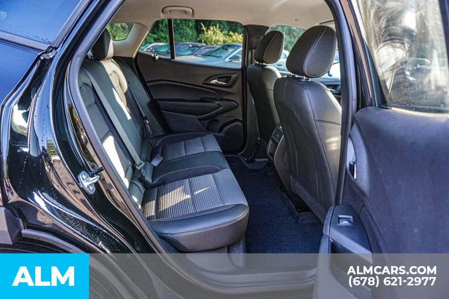 Used 2025 Chevrolet Trax LT FWD image 21