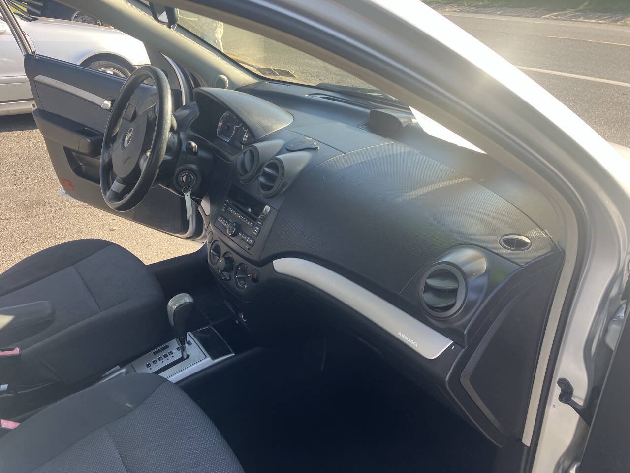 Used 2011 Chevrolet Aveo LT FWD image 24