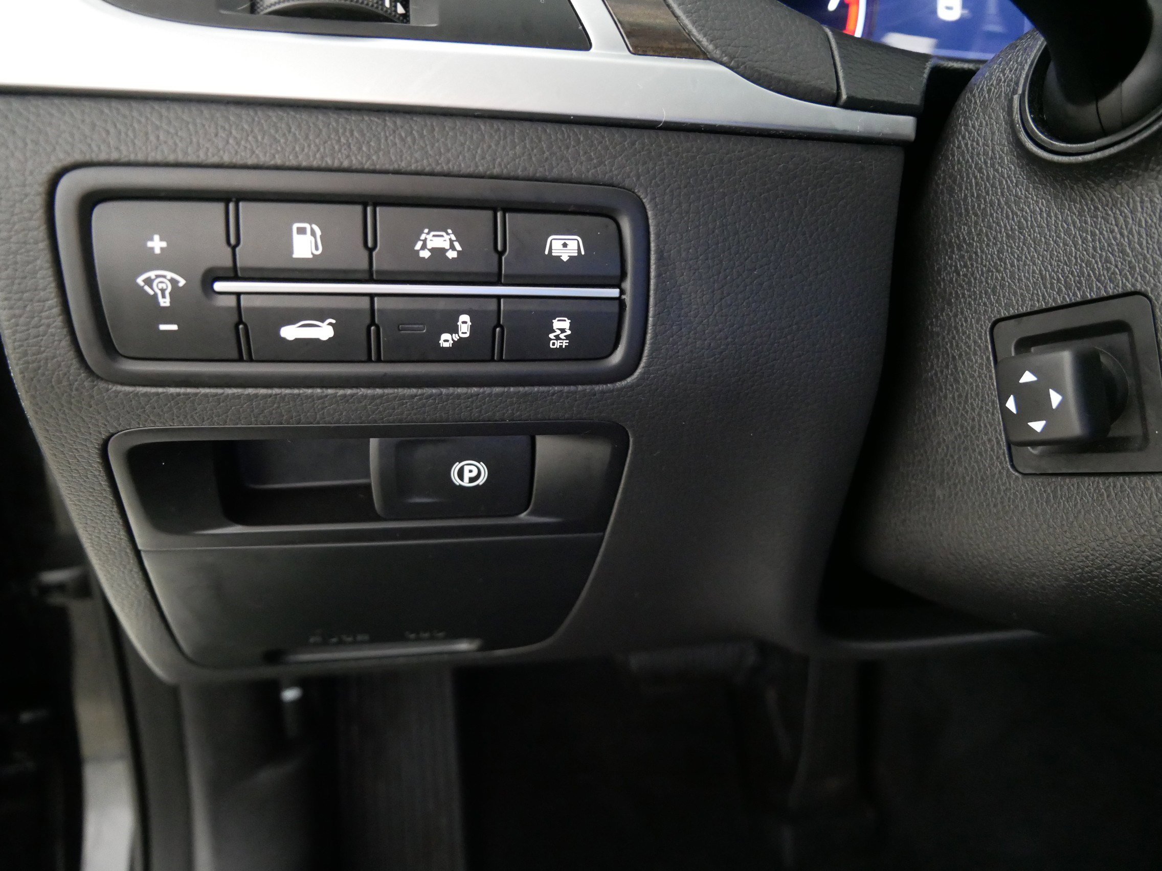 Used 2017 Genesis G80 3.8 w/ Option Group 02 image 26