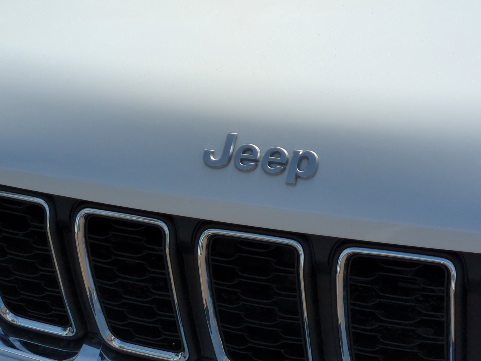 New 2026 Jeep Grand Cherokee Laredo image 23