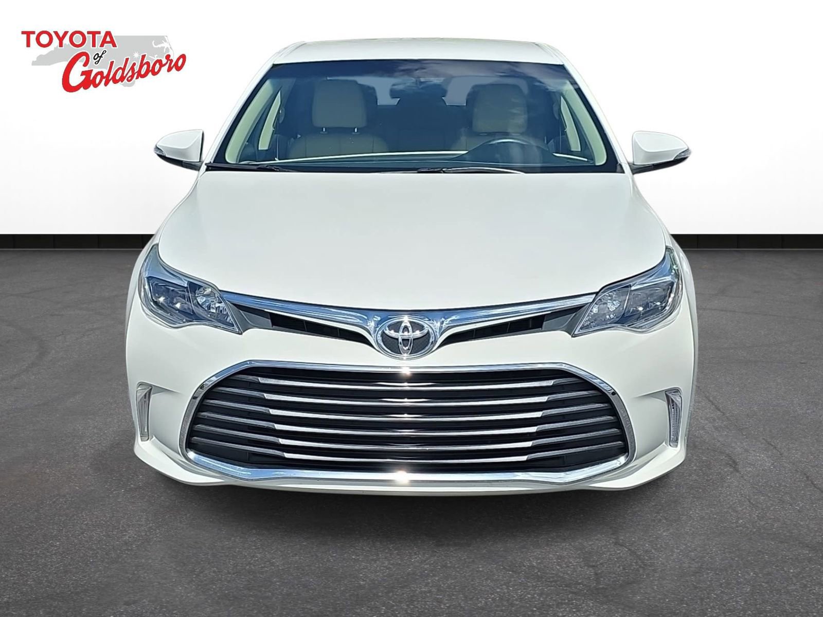 Used 2016 Toyota Avalon XLE FWD image 2