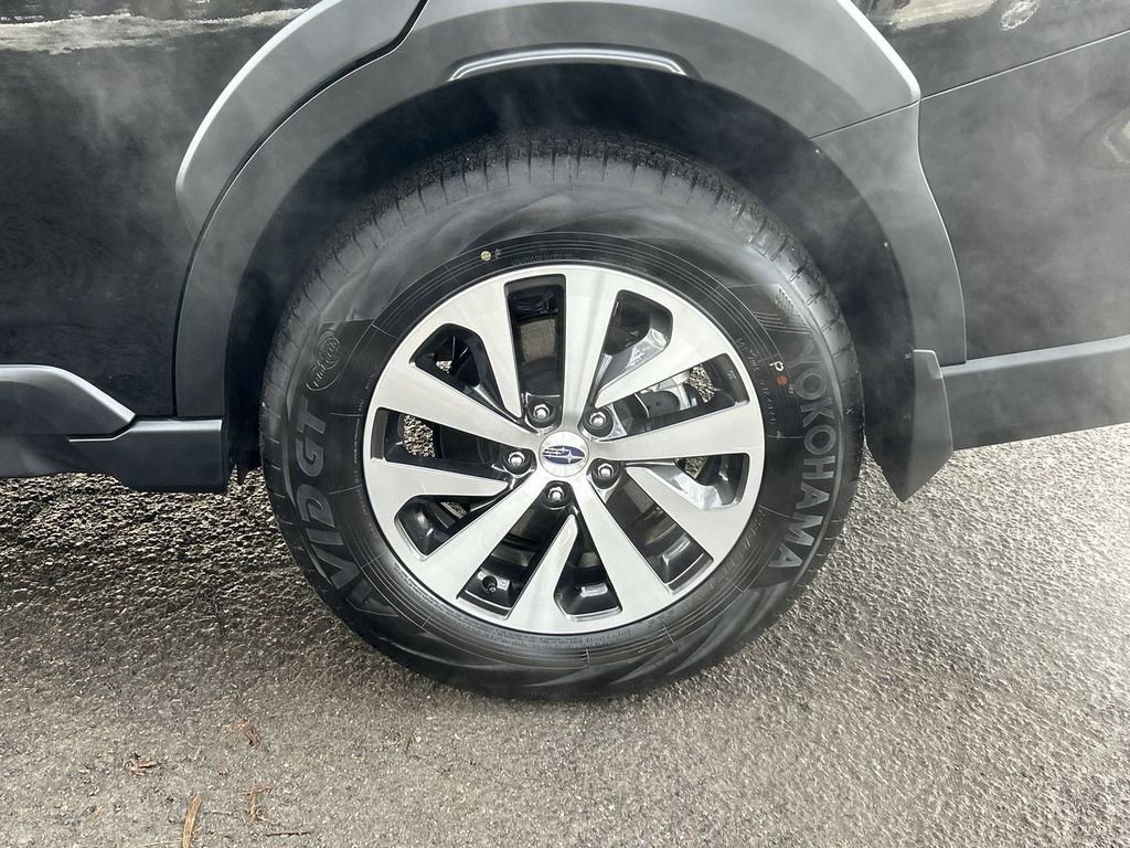 Certified 2025 Subaru Outback Premium image 11
