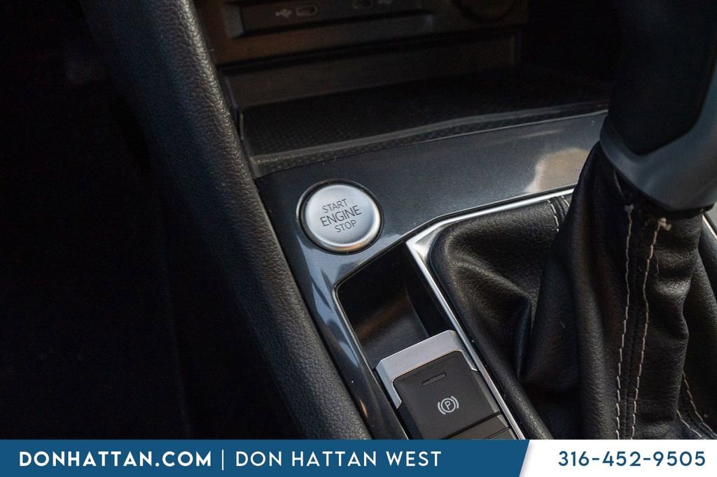 Used 2023 Volkswagen Tiguan SE FWD image 11