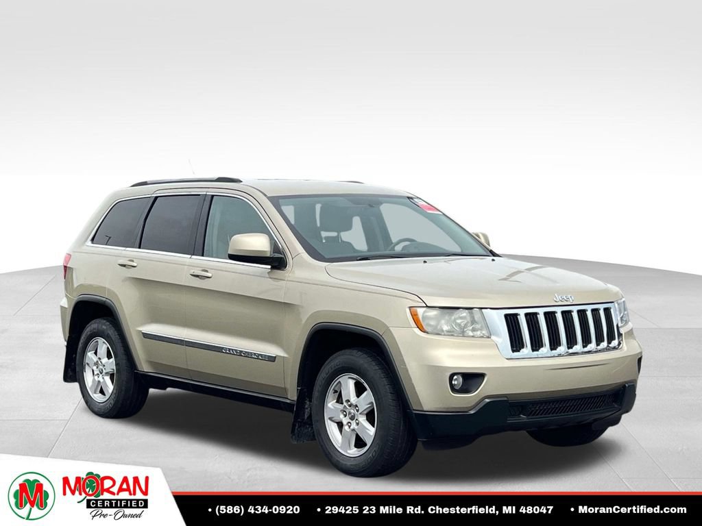 Used 2011 Jeep Grand Cherokee Laredo AWD/4WD image 7