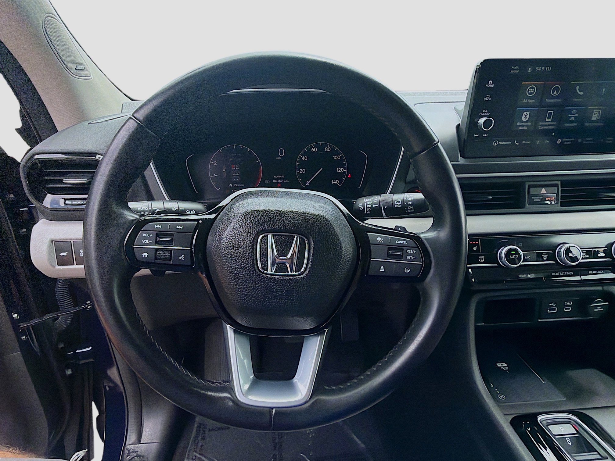 Certified 2023 Honda Pilot Touring image 10