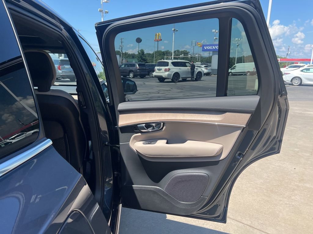 New 2026 Volvo XC90 B6 Plus w/ Protection Package Premier image 35