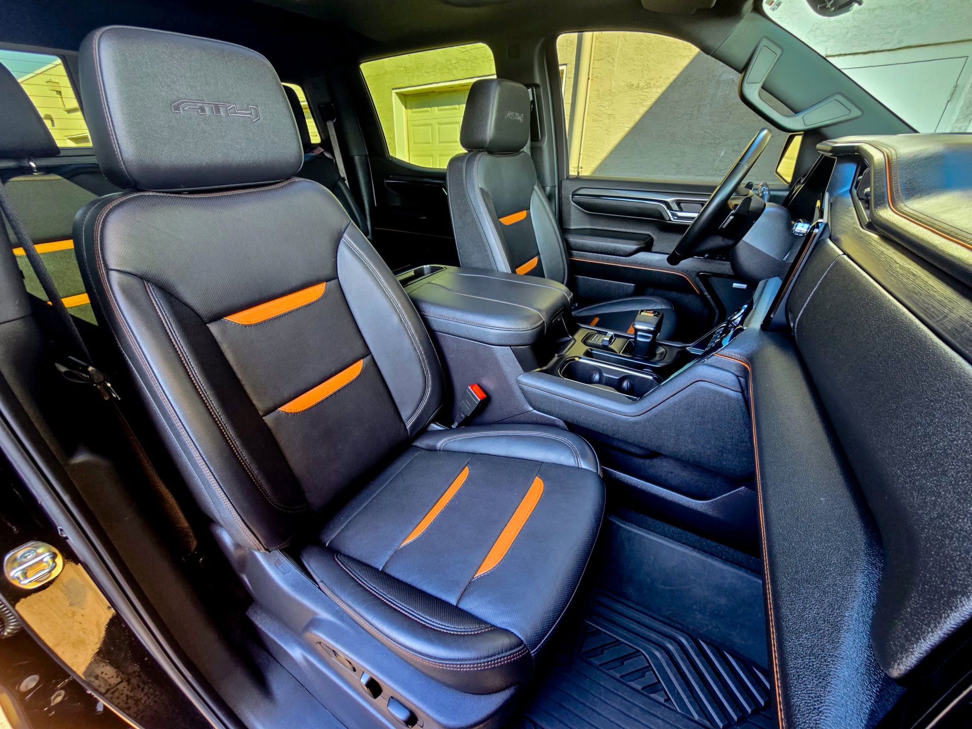 Used 2024 GMC Sierra 1500 AT4 w/ Technology Package image 27