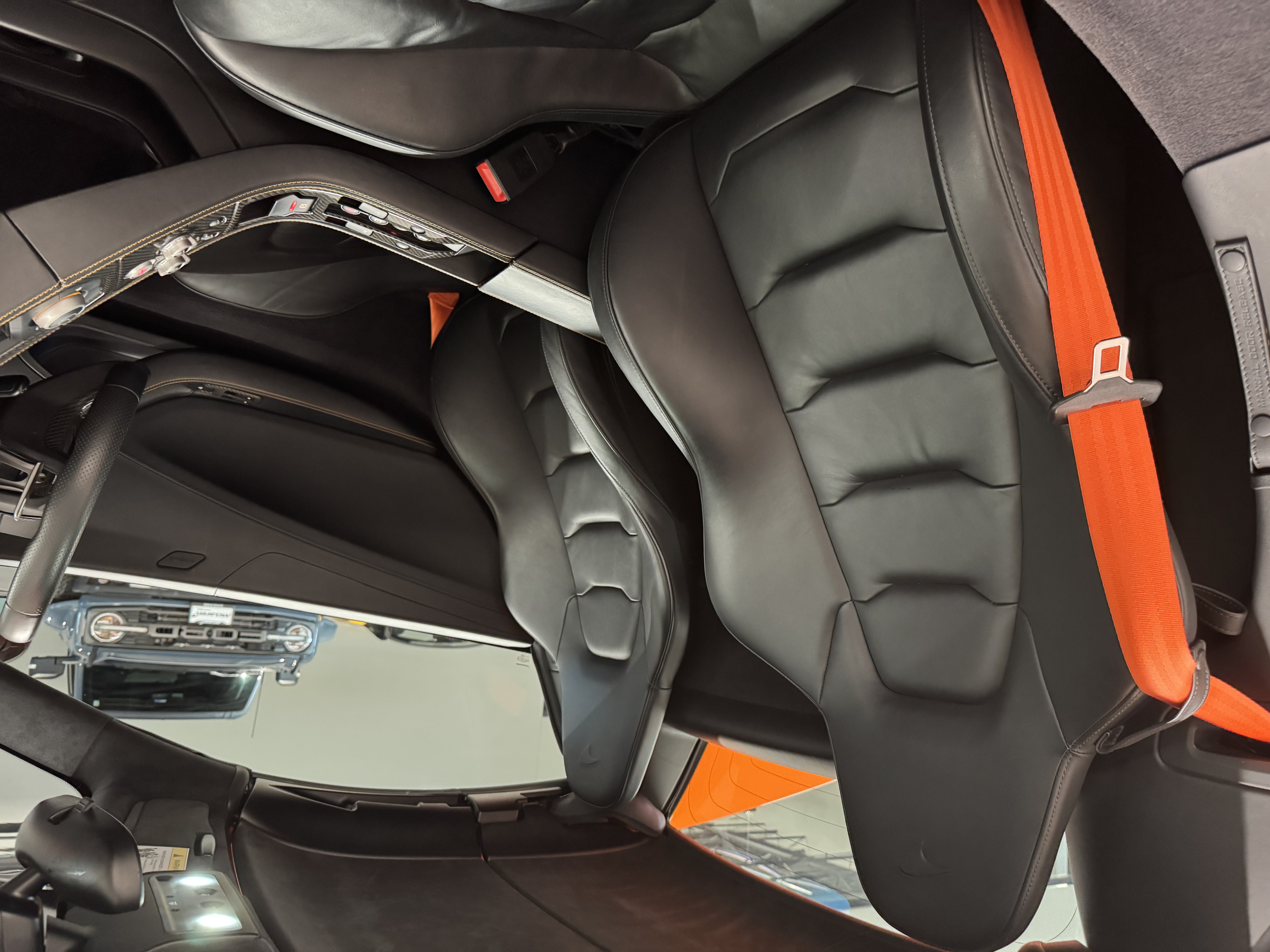 Used 2015 McLaren 650S Spider RWD image 14