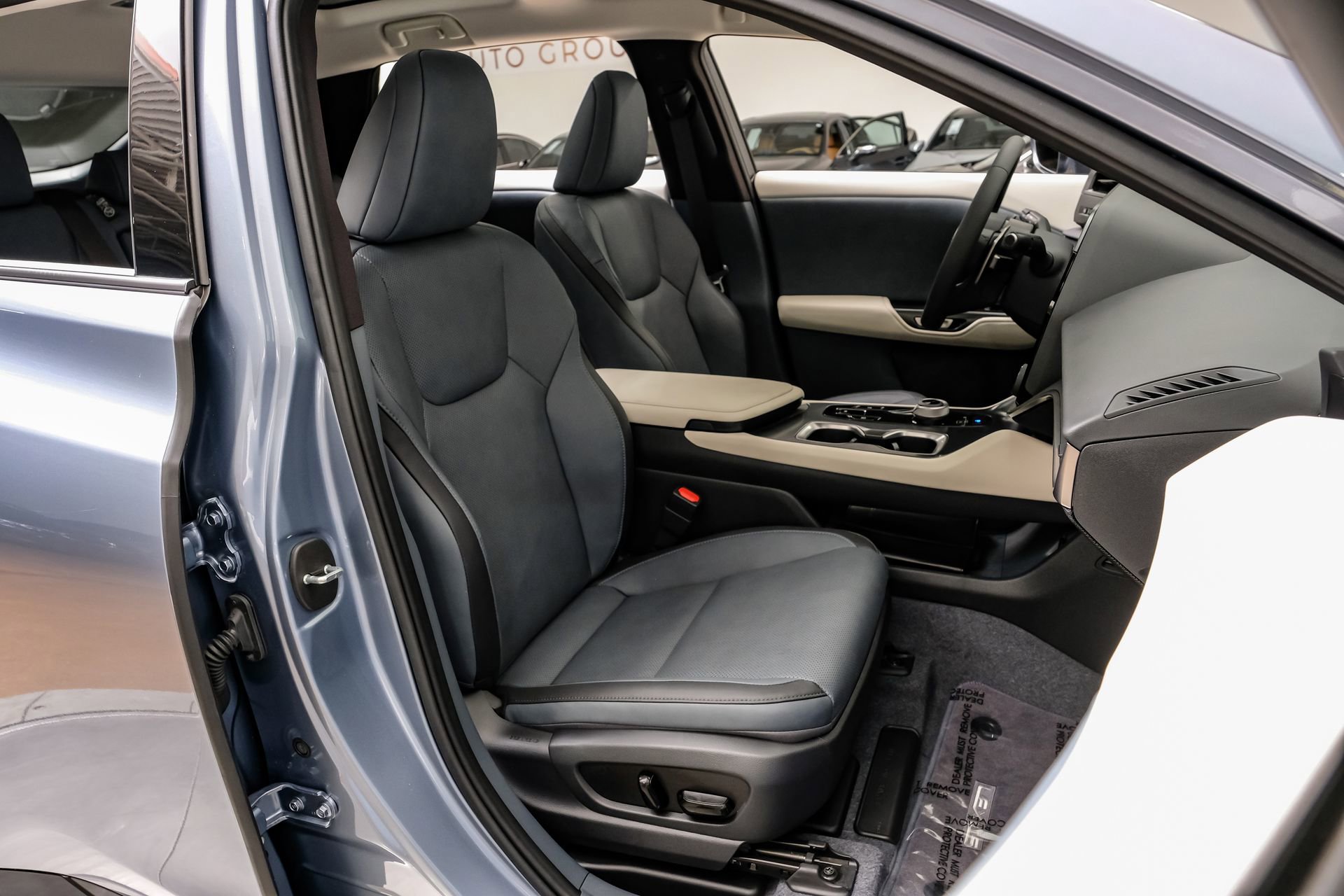 Used 2023 Lexus RZ 450e Premium image 38