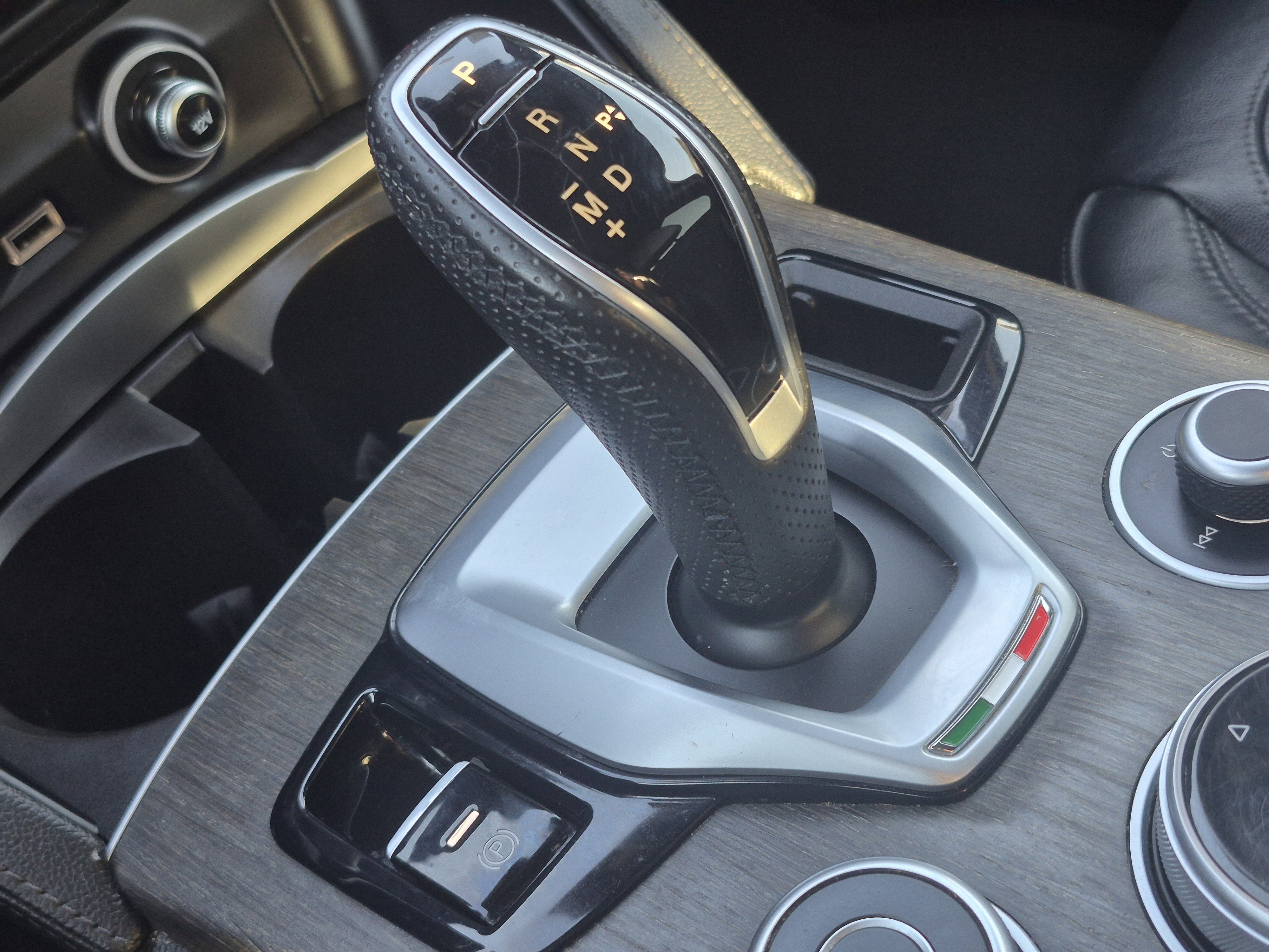 Used 2022 Alfa Romeo Stelvio Ti w/ Active Assist Plus Package image 26