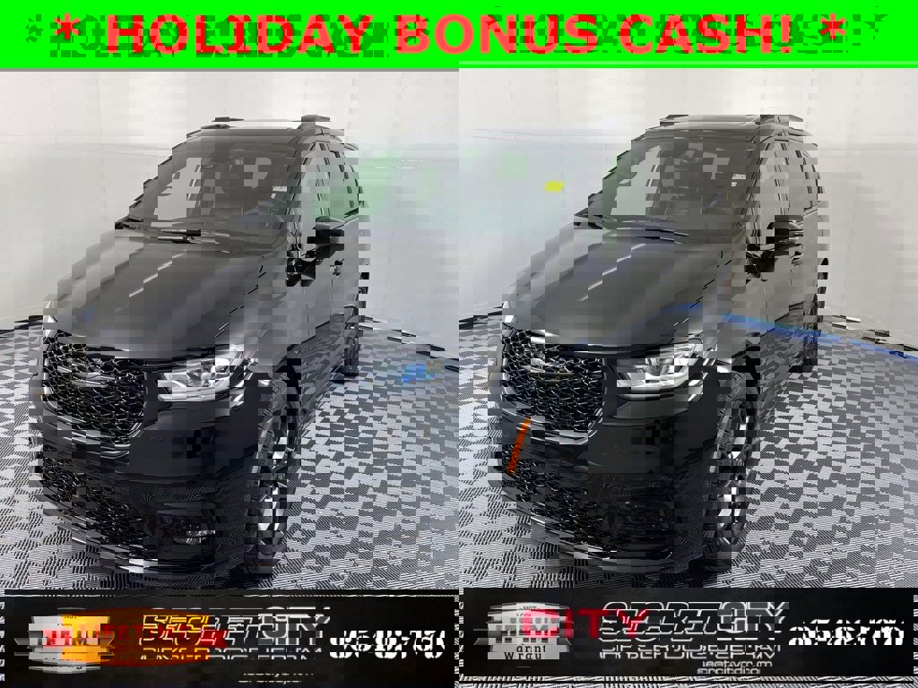 New 2026 Chrysler Pacifica Limited w/ S Appearance Package image 3