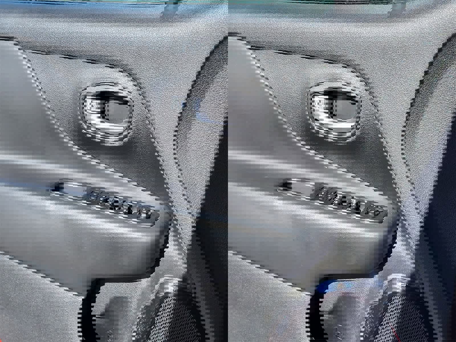 Used 2022 Jeep Renegade Altitude image 15