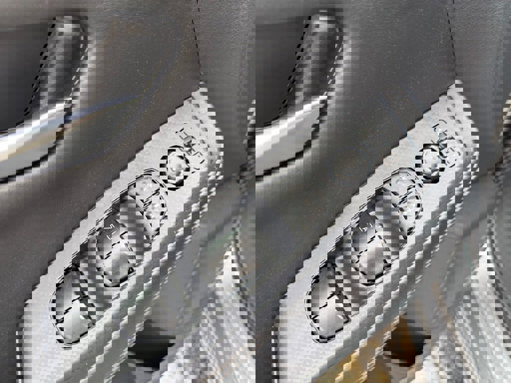 Used 2024 Nissan Sentra SV image 12