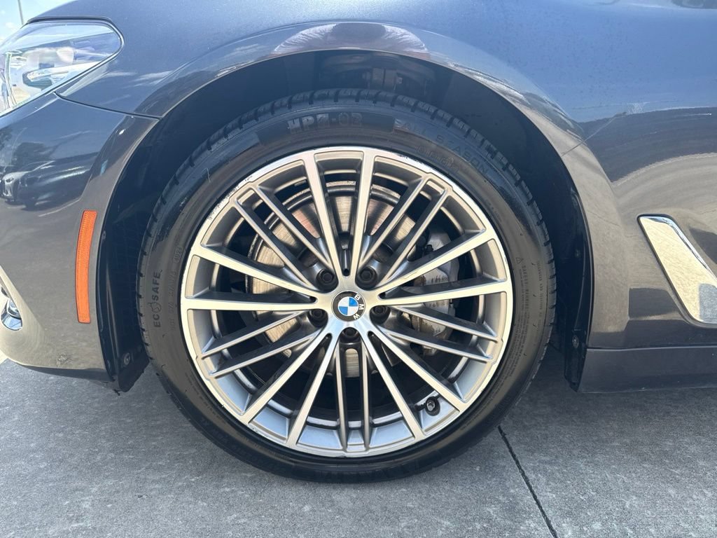 Used 2019 BMW 540i w/ Convenience Package RWD image 9