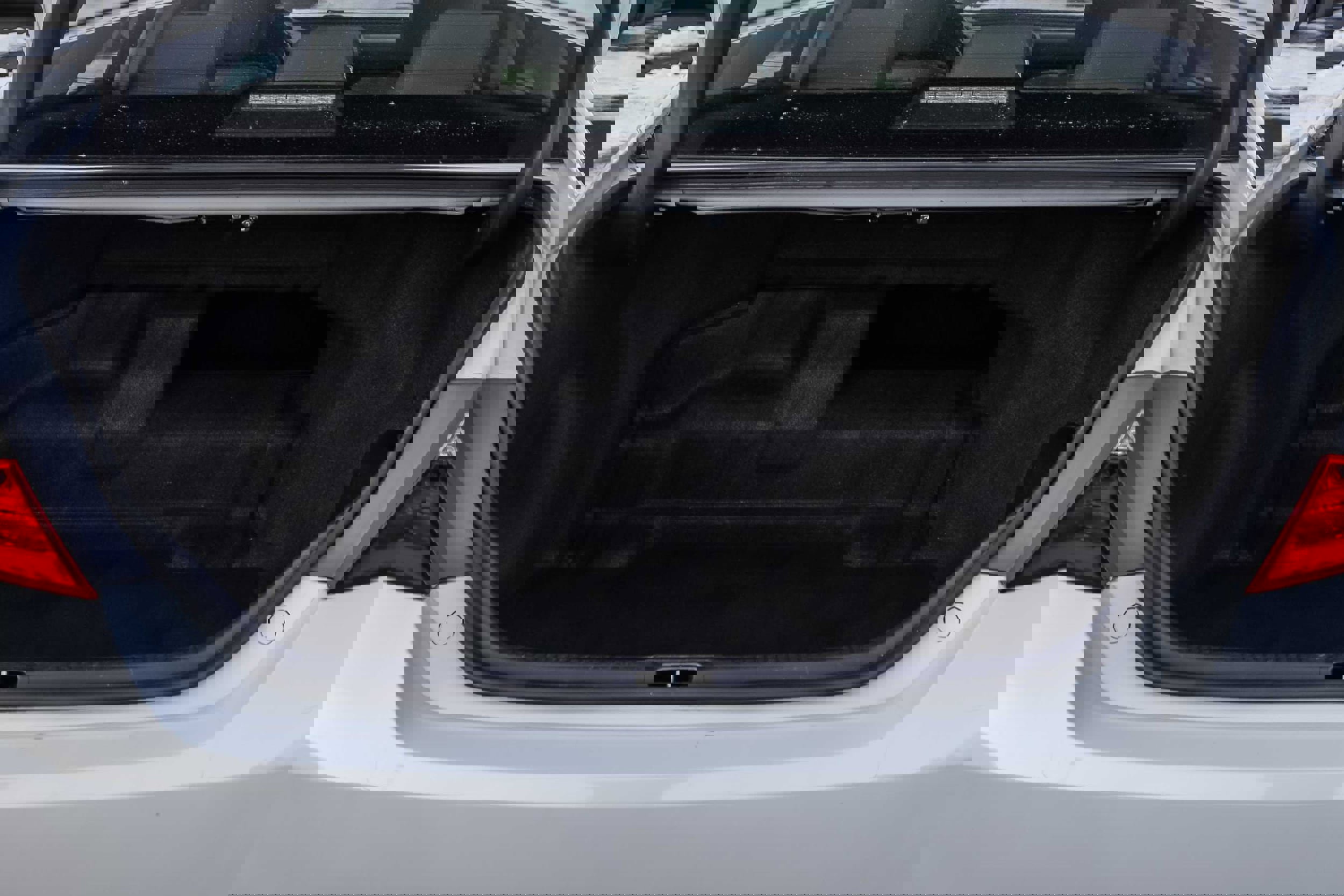 Used 2016 Toyota Camry XLE image 18