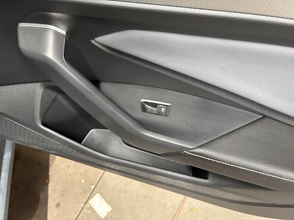 Used 2026 Volkswagen Jetta SE w/ Black Wheel Package FWD image 57