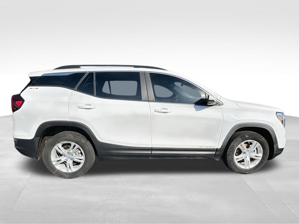 Used 2023 GMC Terrain SLE w/ Driver Convenience Package AWD/4WD image 11