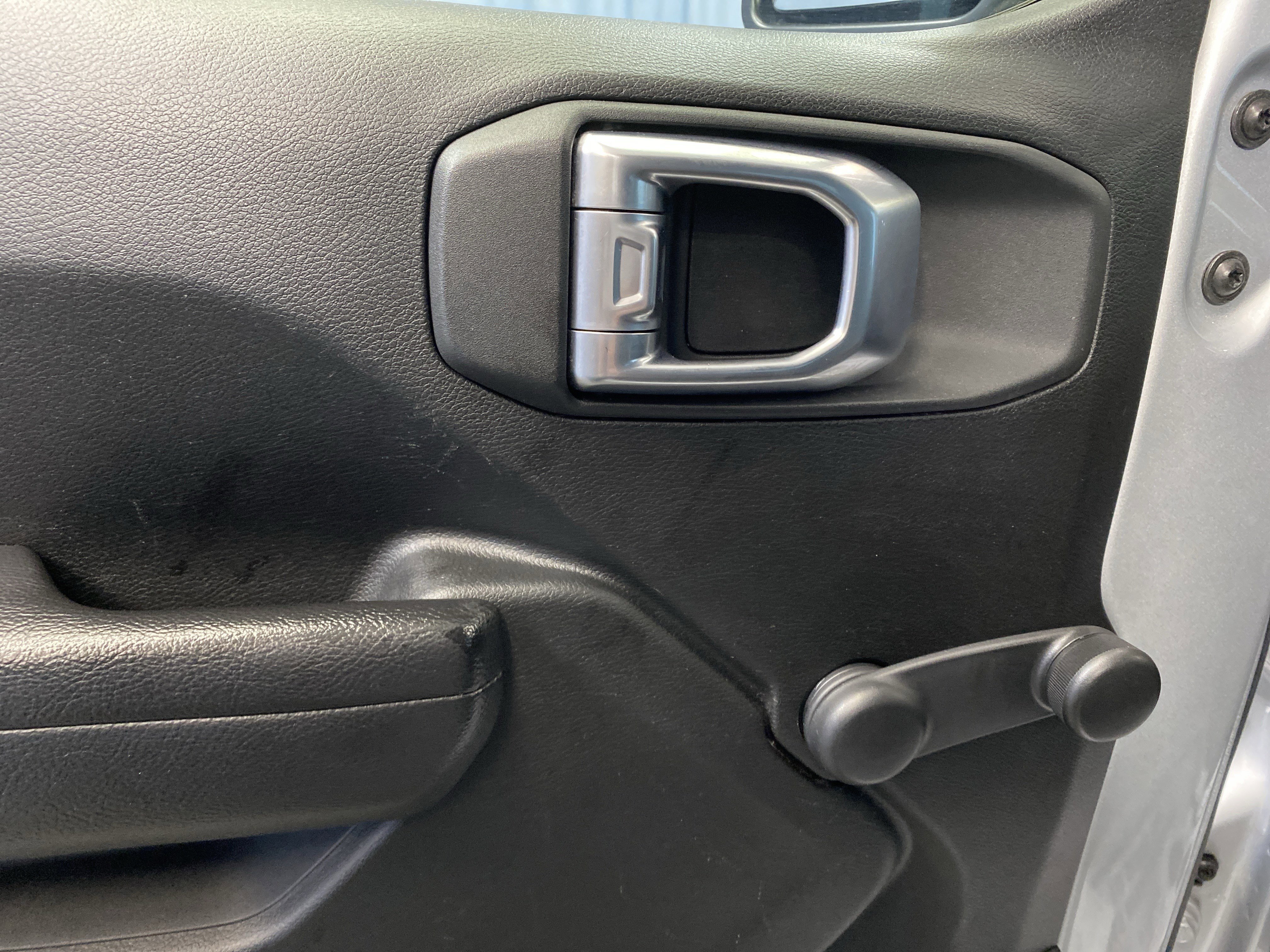 Certified 2022 Jeep Gladiator Sport image 12