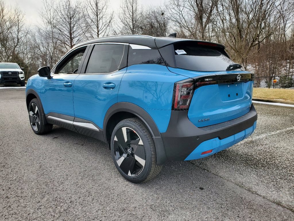 New 2026 Nissan Kicks SR w/ SR Premium Package FWD image 3