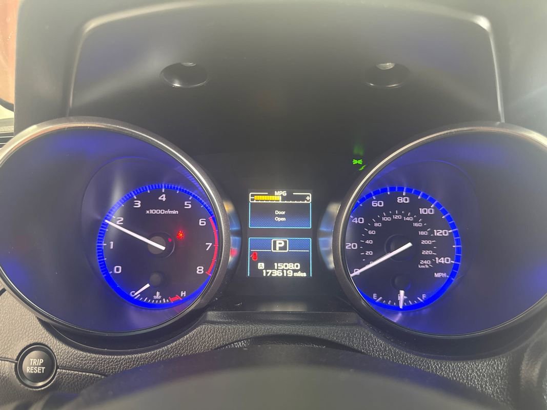 Used 2017 Subaru Outback 2.5i Limited w/ Popular Package #5 image 14