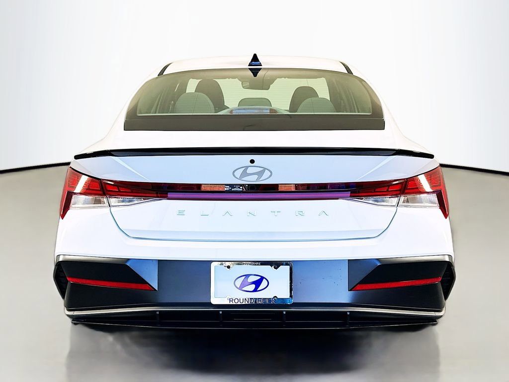 New 2026 Hyundai Elantra SEL Sport image 6