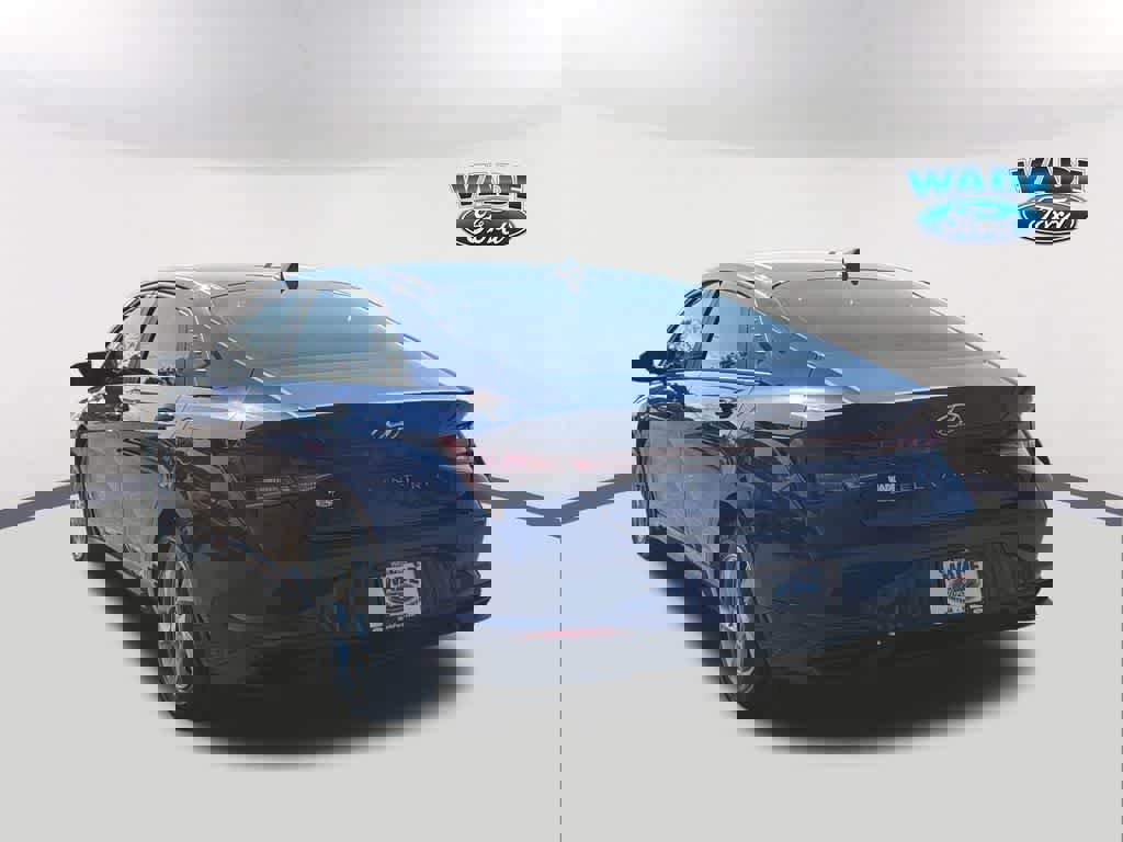 Used 2023 Hyundai Elantra SE image 7